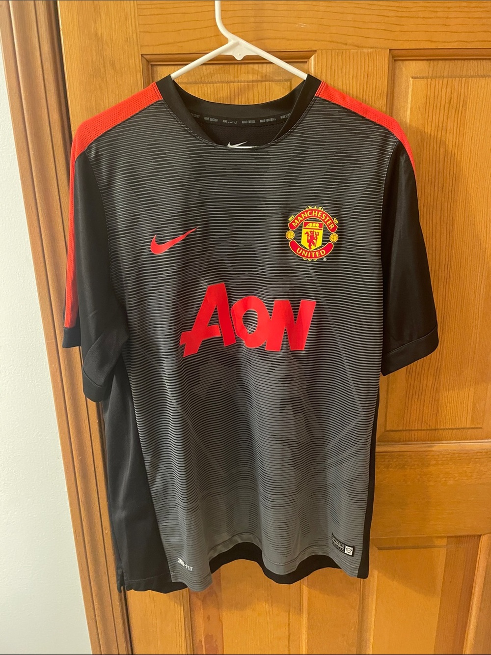 Nike Black and Red Manchester United Short-Sleeve Soccer Jersey